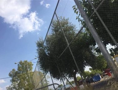 Κινηματογραφική απόδραση κρατουμένου από το ΑΤ Ελληνικού - Γλίστρησε από τους αστυνομικούς και πήδηξε από ταράτσα!
